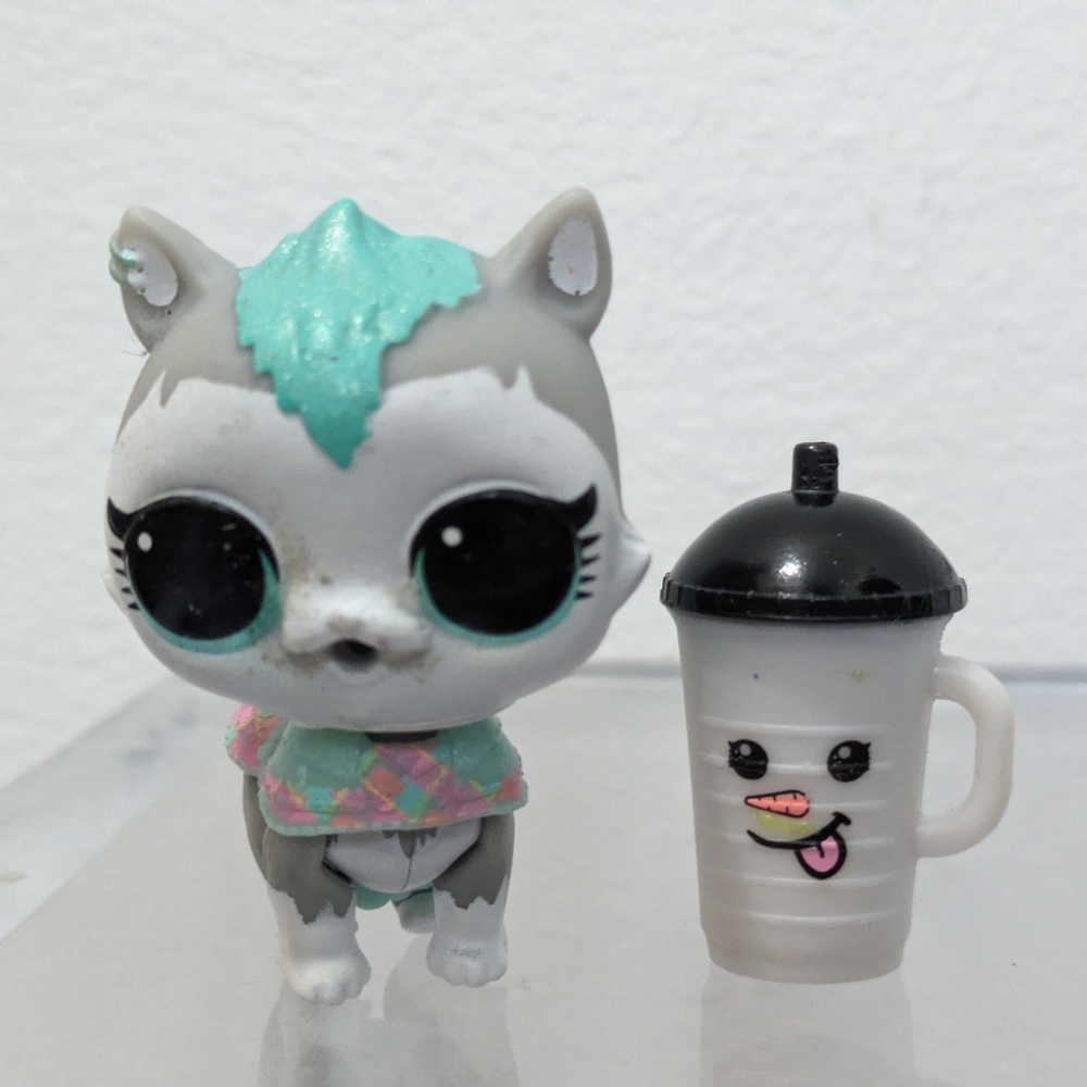 LOL Surprise! Winter Disco Chalet Ice Ice Husky And Bottle 2019